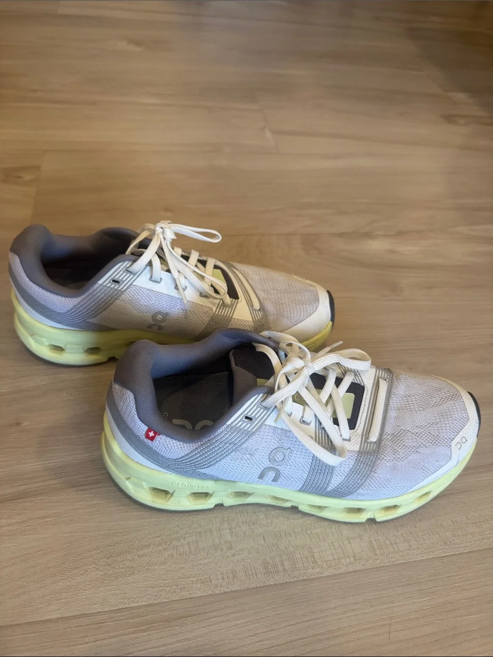 On Cloudswift Women's Running Shoes in Grey and Light Yellow/Green